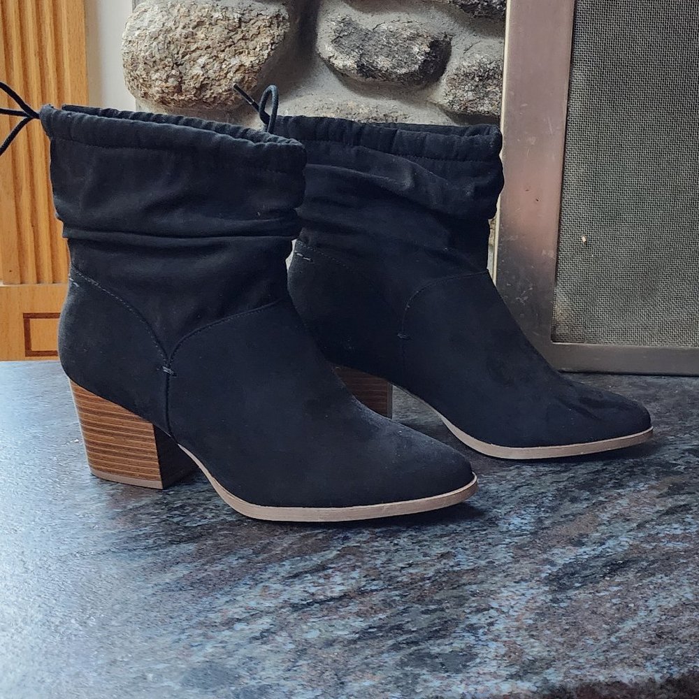NWOT JustFab Black Faux Suede Slouch Booties Size 7.5